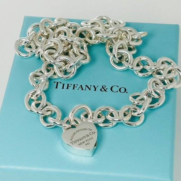 18" Return to Tiffany & Co Heart Padlock Lock Pendant Chain Necklace in Silver - Picture 2 of 7
